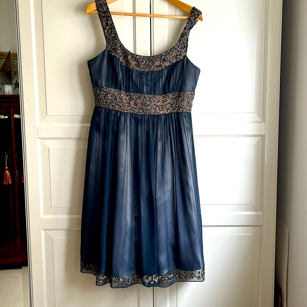 Adrianna Papell Evening dress. Navy silk with copper and onyx beading. US 12